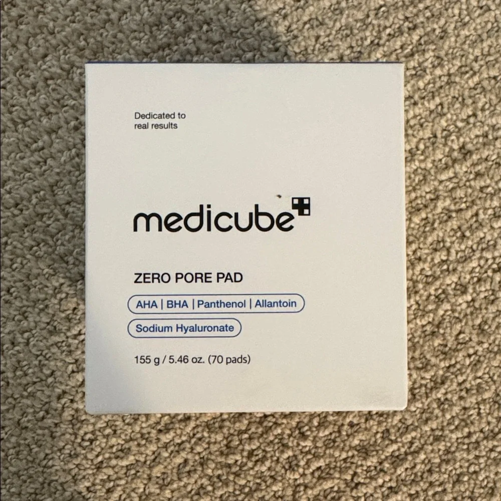 NIB Medicube Zero Pore Pad - 70 Count